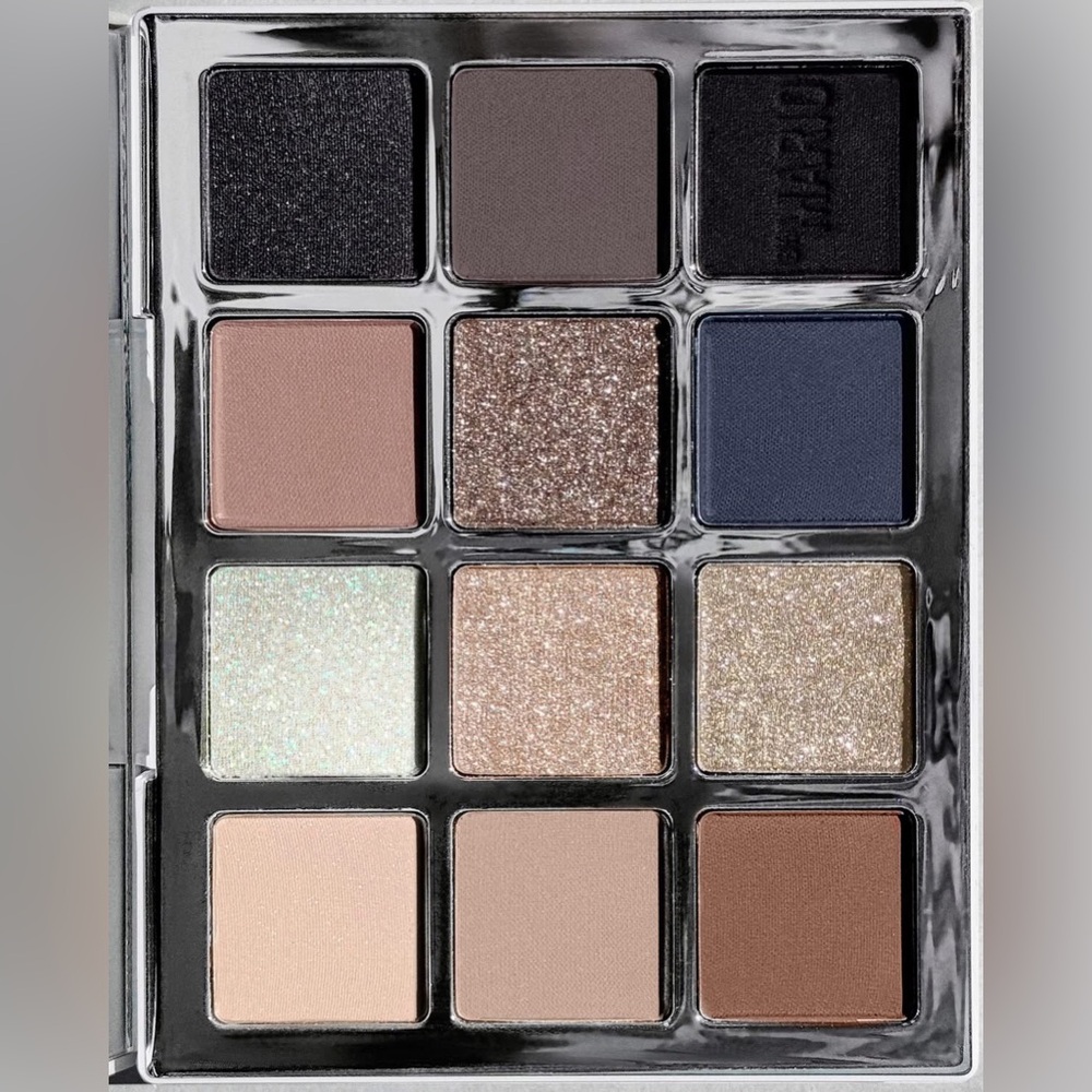ETHEREAL EYES EYESHADOW PALETTE: MOONLIGHT - Picture 3 of 15